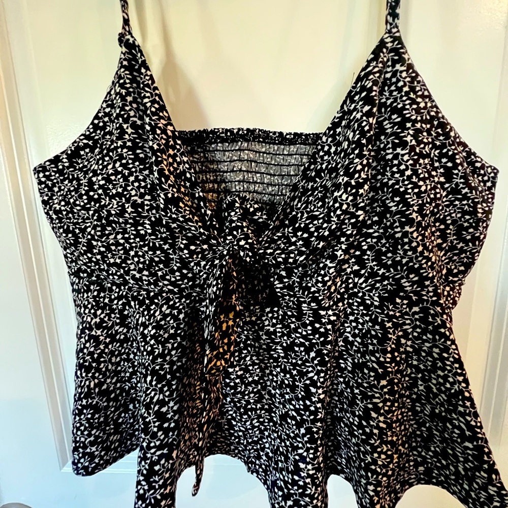 women’s casual sleeveless midriff top